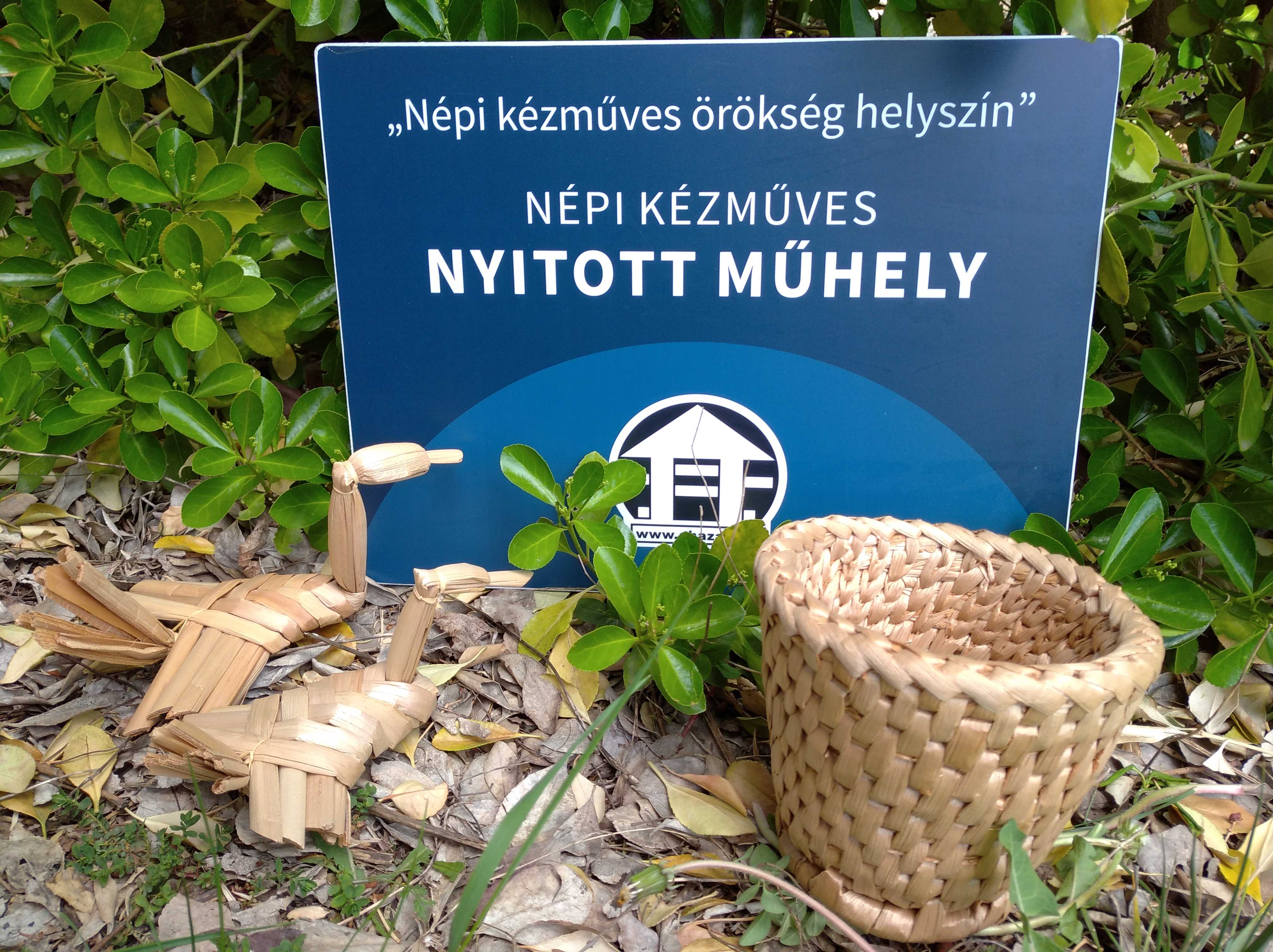 Álló nyitott műhelyb